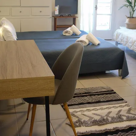 Marylee's Old Town Standard Adults Only Hotel apartamentowy