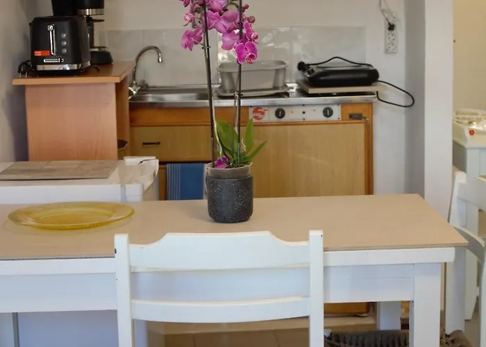 Marylee's Old Town Standard Adults Only Lejlighedshotel 3*